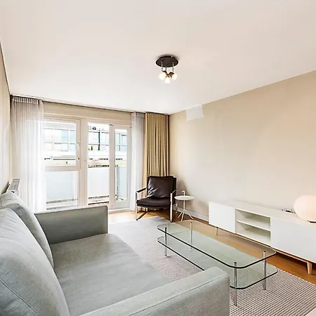 Relay With Balcony Apartment *