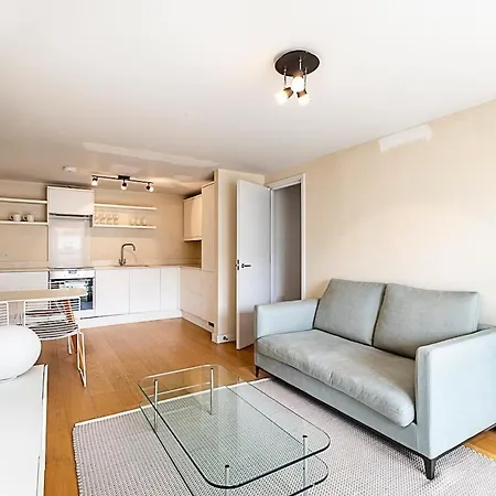 Relay With Balcony * London