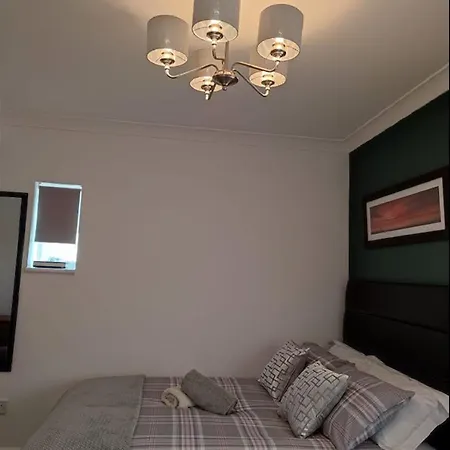 In Guest - Family With Private Bathroom Guest house Edgware