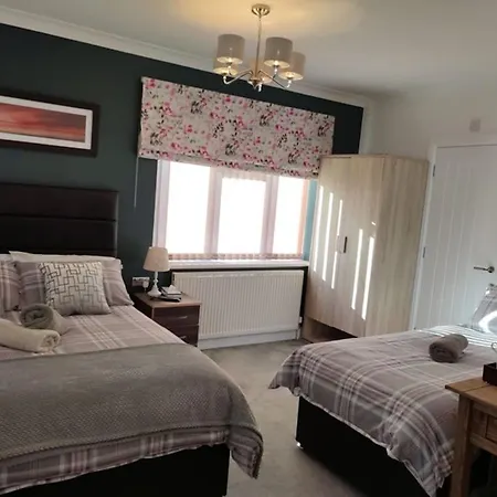 In Guest - Family With Private Bathroom * Edgware