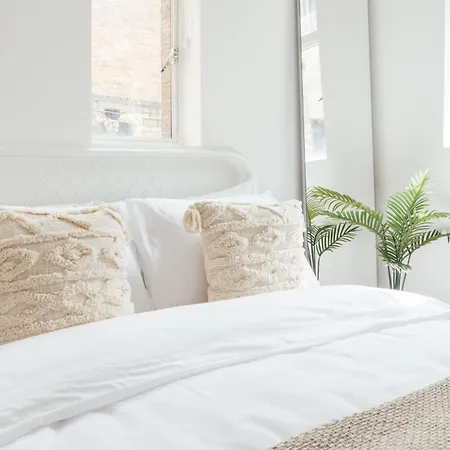 Modern 1bd Flat -stoke Newington Apartment London