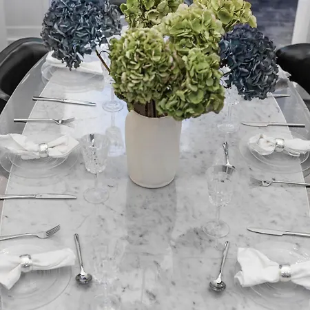 Luxury In Prime London