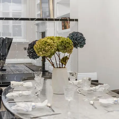 Luxury In Prime Holiday home *