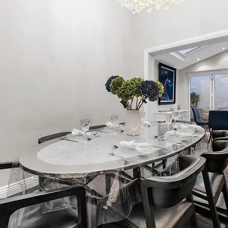 Holiday home Luxury In Prime *