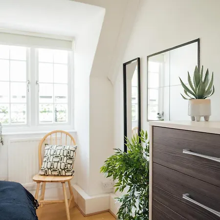 Stylish Kings Cross 2 Bedroom Flat *