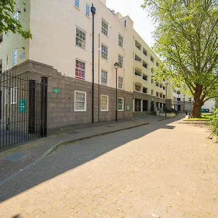 Stylish Kings Cross 2 Bedroom Flat * London