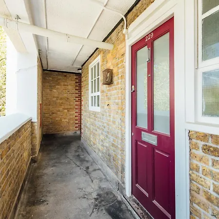 Stylish Kings Cross 2 Bedroom Flat