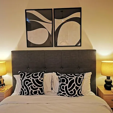 Cozy Near O2 Arena Holiday home London