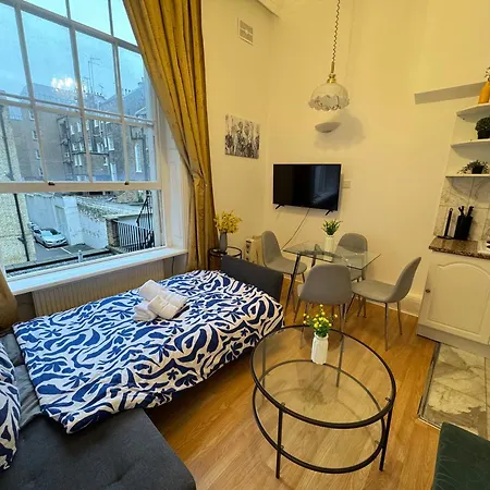 Apartment Charming And Affordable Flat For 4 People In Baker Street Zone 1 With Breakfast