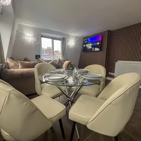 Stylish 2 Bedroom In The Heart Of Soho Gs5 *