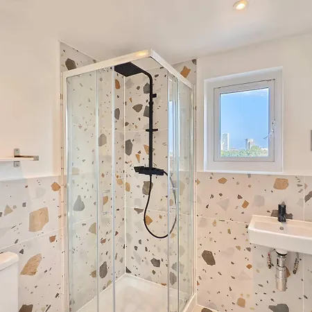 Morden Stratford Studio 4 Guest house *
