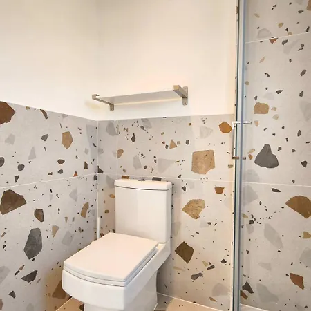 Morden Stratford Studio 4 London
