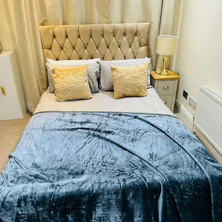 Marble Arch Apartment