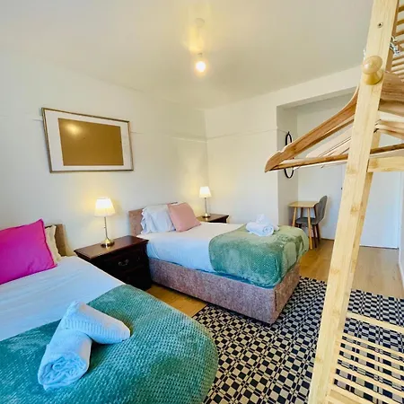 2bd Canarywharf Mile End Private Balcony Free Parking דירה לונדון