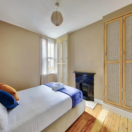 Beautiful 1 Bed Flat, 2 Beds In Central Location Brentford London Brentford