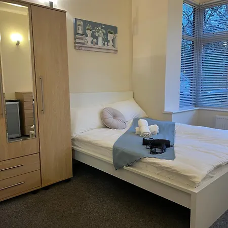 Fabulous Garden Flat Near Kings Cross St Pancras Apartment