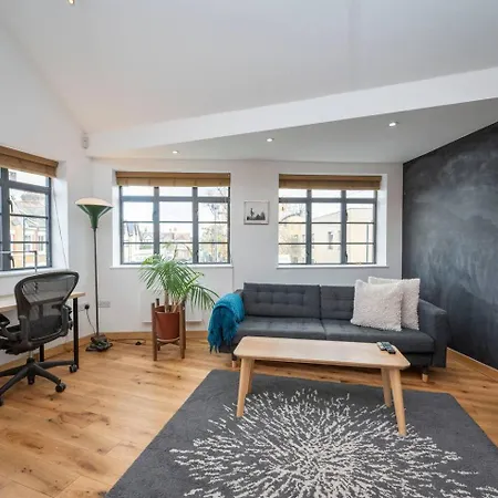Pass The Keys Peckham 1 Bed Flat Free On Street Parking Apartment *