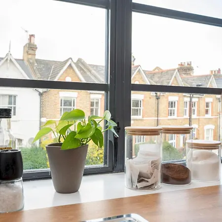 Pass The Keys Peckham 1 Bed Flat Free On Street Parking London
