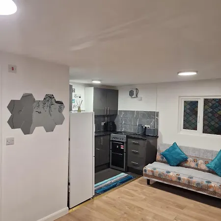 Apartment Detached West London Hayes (Greater London)