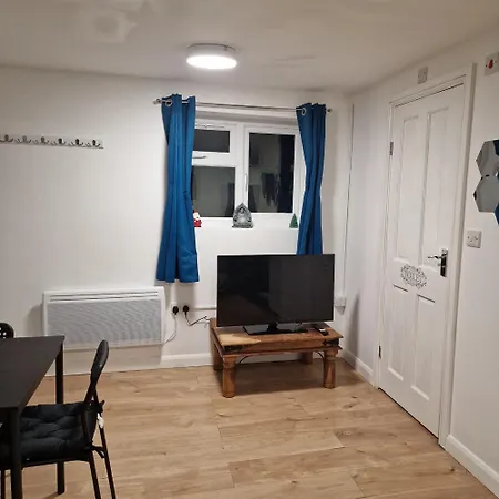 Apartment Detached West London