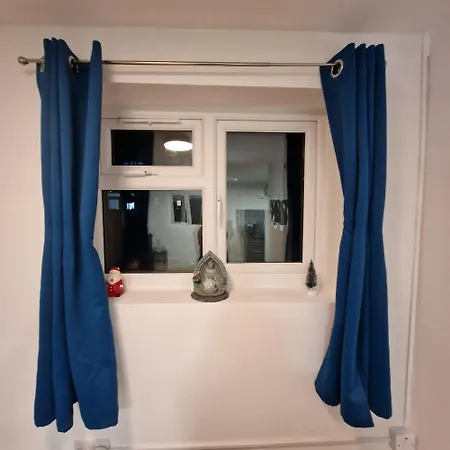 Apartment Detached West London *
