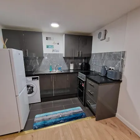 Apartment Detached West London Hayes (Greater London)