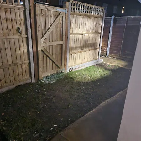 Detached West London Apartment
