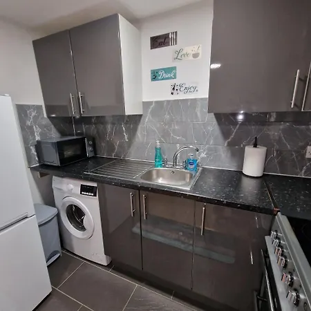 Detached West London Hayes (Greater London)