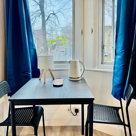 Gæstehus Maberic Housing West Gem Your Connection London