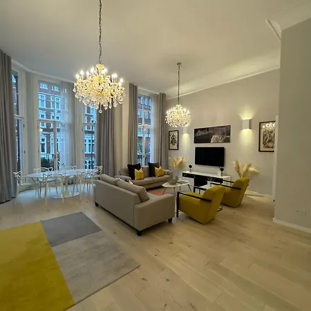 Luxury First Floor Flat In Knightsbridge * London
