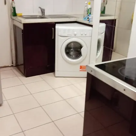 Paddington Cozy 3-bedroom In Prime Location *