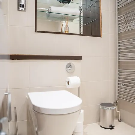Apartment Modern Flat In Farringdon For Work Or Leisure
