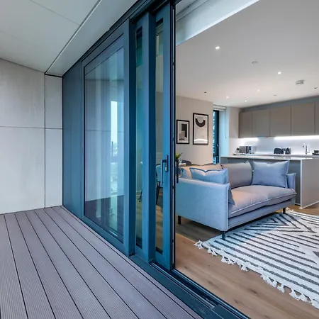 Apartment Alto - Modern Comfort & Prime Location *