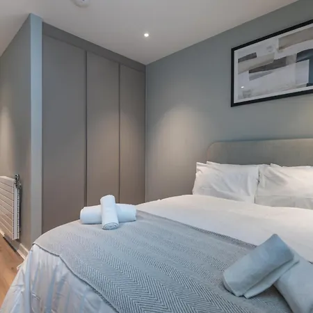Alto - Modern Comfort & Prime Location *