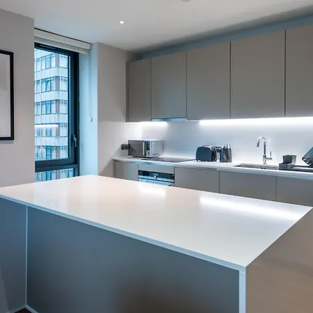 Alto - Modern Comfort & Prime Location London