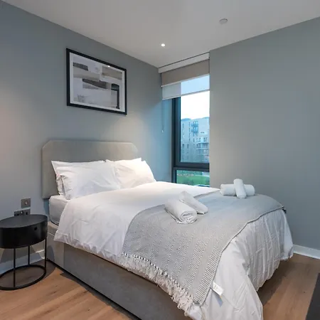 Apartment Alto - Modern Comfort & Prime Location *