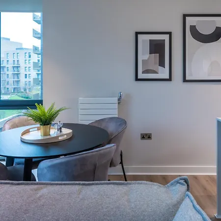 Alto - Modern Comfort & Prime Location Apartment