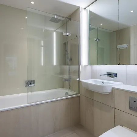 Alto - Modern Comfort & Prime Location Apartment *