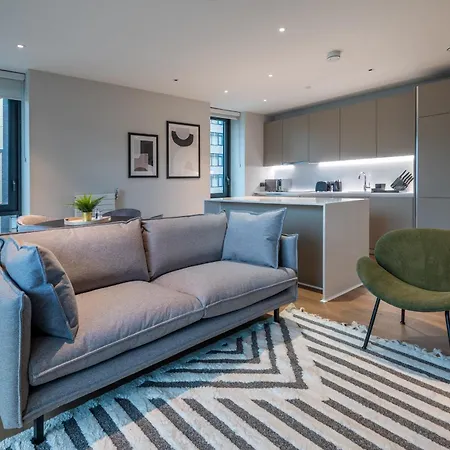 Alto - Modern Comfort & Prime Location