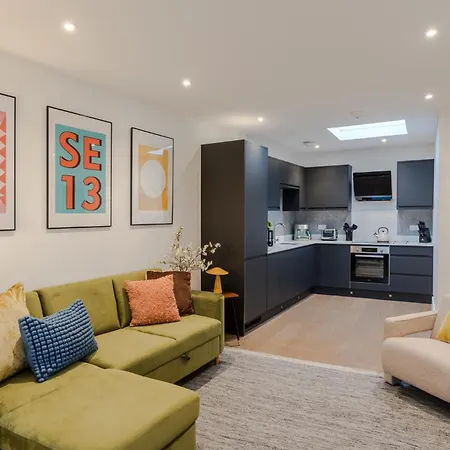 Apartment Cityscape Penthouse Ladywell London