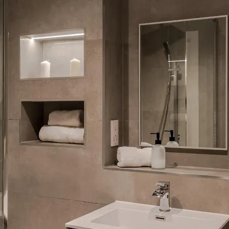 Cityscape Penthouse Ladywell London