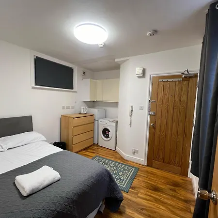 World Hotel London