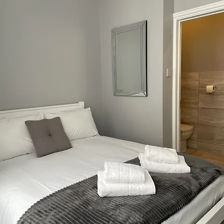 Ravna Gora Hotel Londra