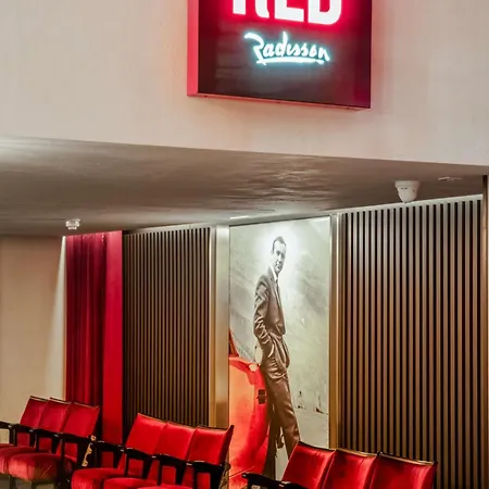 Radisson Red London Heathrow Ξενοδοχείο 4*