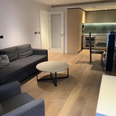 Stylish 2 Bed Flats Near Us Embassy London