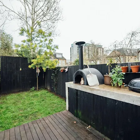 Stylish 2 Bedroom Flat With A Private Sauna *