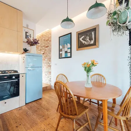 Stylish 2 Bedroom Flat With A Private Sauna Apartment