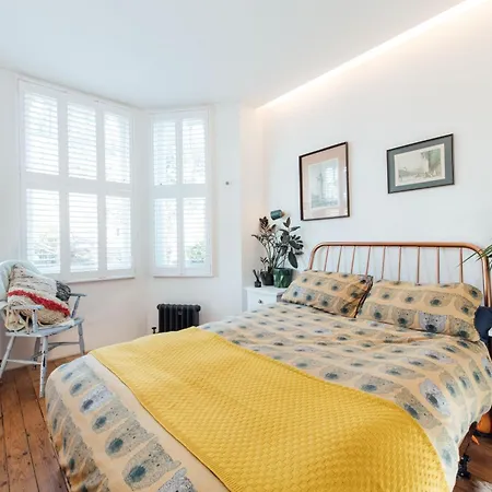 Stylish 2 Bedroom Flat With A Private Sauna Apartment *