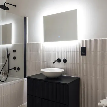 Light & Luxury In Honor Oak