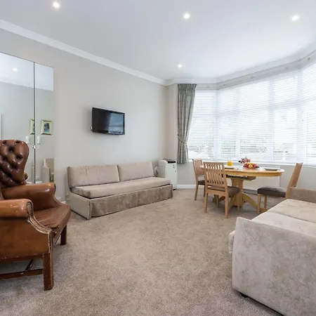 Stylish Apartment,12 Minutes Tube To Oxford Street,central London,ac,free Wifi Apartment London